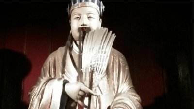 ​诸葛家族为诸葛丰之后，成为晋朝望族者为曹魏诸葛诞一支