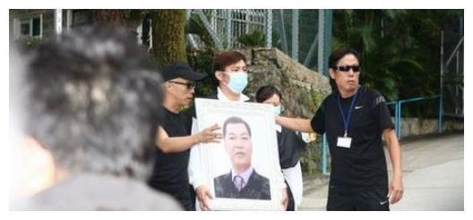 火云邪神的徒弟，以傻成名，有2个合法妻子，可惜英年早逝