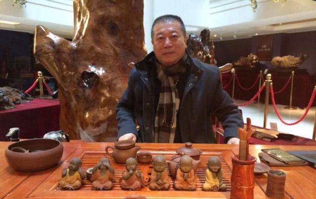 笔墨蕴乾坤——杰出华人艺术家郑文彬的书法世界