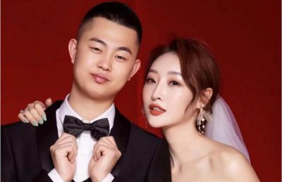 ​巴扎黑曝李四封号原因,蛋蛋磕头拜辛巴又被曝出,人气下滑!