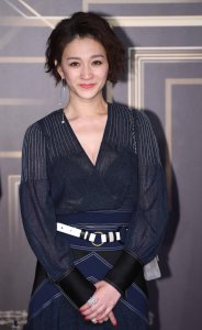 ​四十二女明星疑似怀上双胞胎，网友：这么大的岁数，真不容易啊
