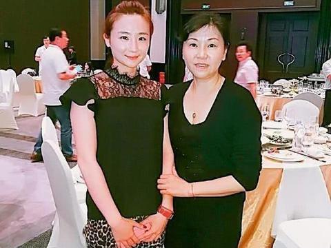 16岁夺奥运冠军，20岁“筹钱救母”退役，如今35岁仍单身