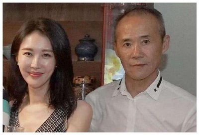​田朴珺晒生活细节秀恩爱，68岁王石也有浪漫一面，网友直呼撒狗粮