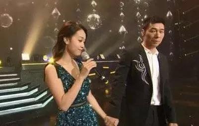 郑秀文再发文,郑秀文第二次发文谈原谅：日子还是要过的，赢了黄心颖