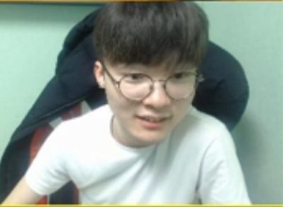 ​Faker直播开5V5粉丝房间，三秒钟之后，粉丝段位把李哥吓一跳！