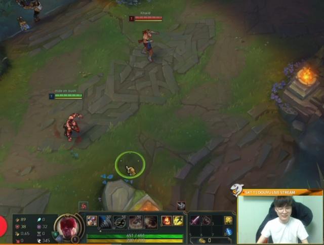 Faker直播开5V5粉丝房间，三秒钟之后，粉丝段位把李哥吓一跳！