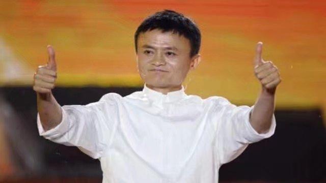 马云强势收购大润发，创始人带走所有高层，留下一句很无奈的话