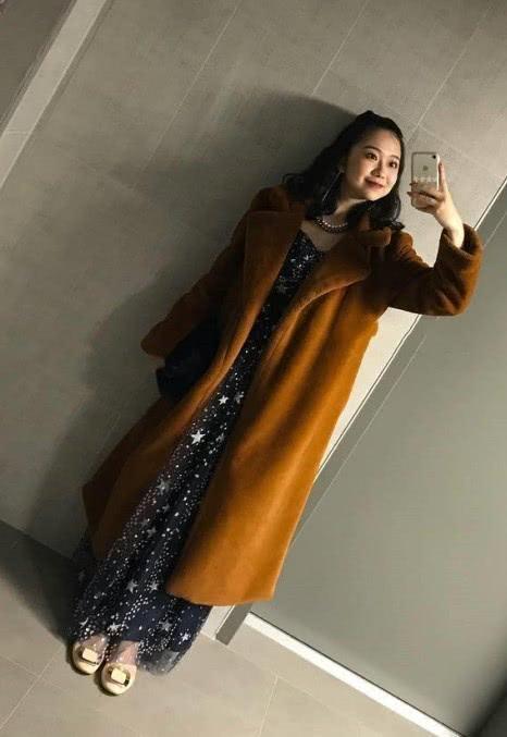 长大后的黄安仪体重120斤，穿裙却美出新境界
