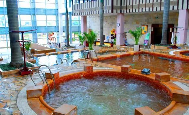 珠海海泉湾维景大酒店599元双人入住园景房，温泉or神秘岛二选一