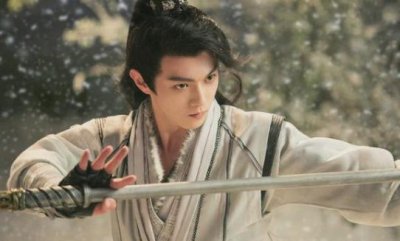 ​雪鹰领主男主东伯雪鹰有几个女人