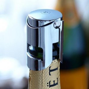 ​大香槟酒怎么开瓶(怎么开香槟酒视频)