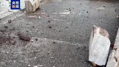 ​意大利罗马的君士坦丁凯旋门被闪电击中受损