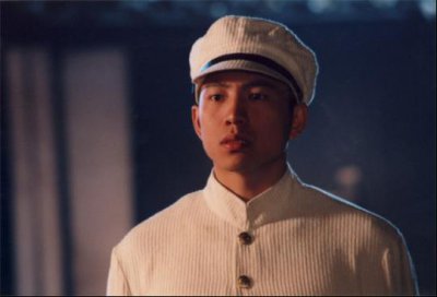 ​他出演《我是特种兵》的小庄走红，曾因拍戏不慎坠马导致脊椎受损