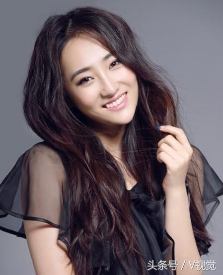 请大家熟悉一下《青春警事》中的这十二位女演员