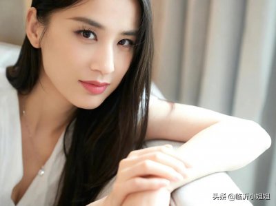 ​黄圣依，性感靓丽的高雅美女，冷艳气质一览无余