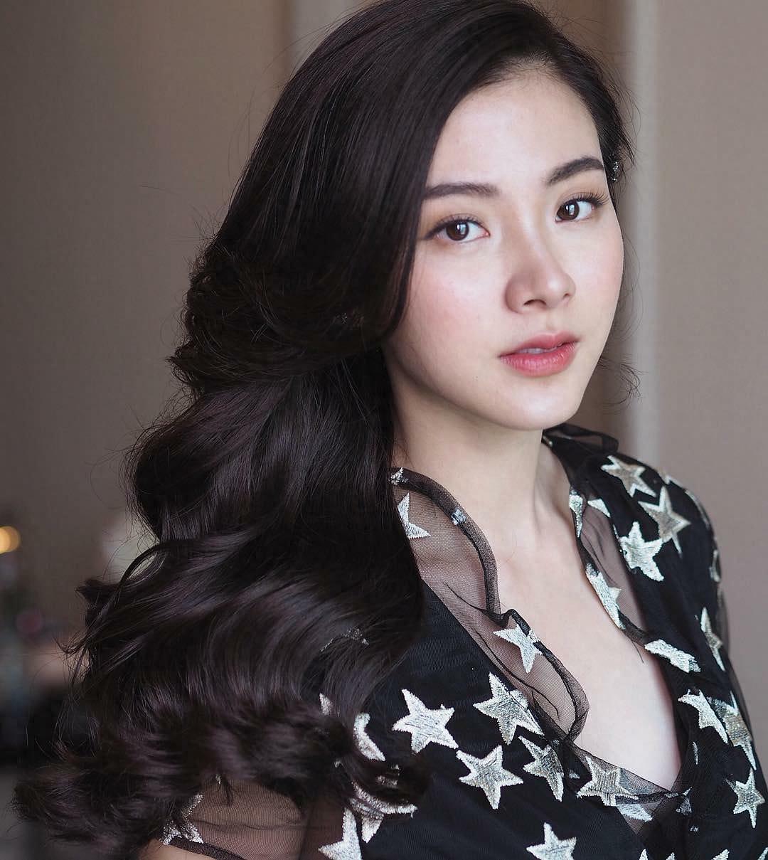 泰国美女明星平采娜