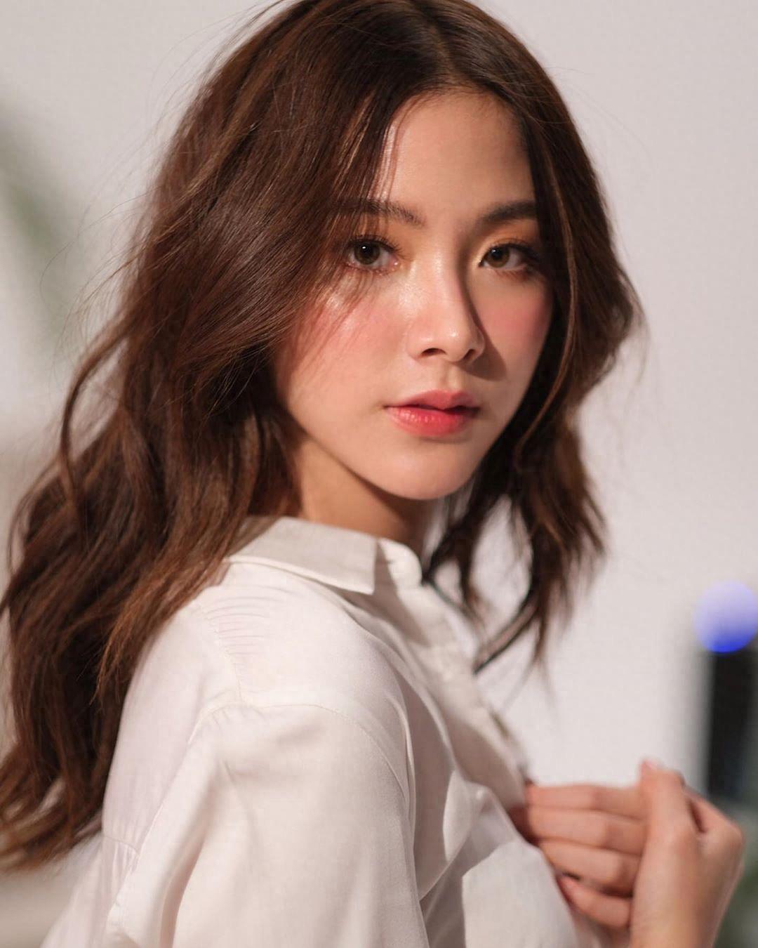 泰国美女明星平采娜