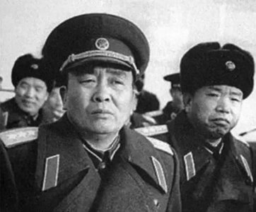 ​他建国后被授大将衔，为何1960年职务却一降再降，还经历8年囚禁
