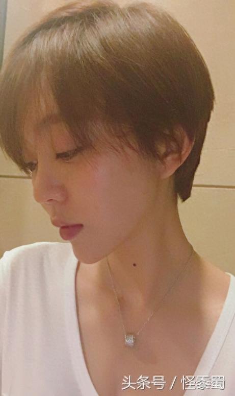 她是宋丹丹的干女儿，能上得厅堂，下得厨房，更被圈里人戏称二胖