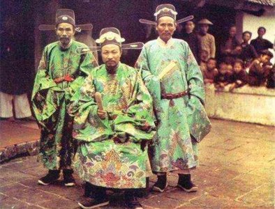 ​越南简史，曾经有1054年越南一直是中国的直属领土，隶属交州