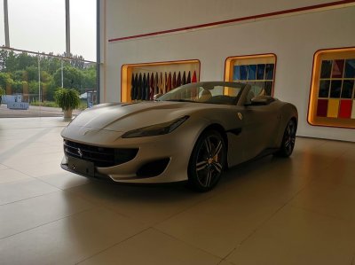 ​顶级奢华跑车——法拉利Portofino 实拍解析